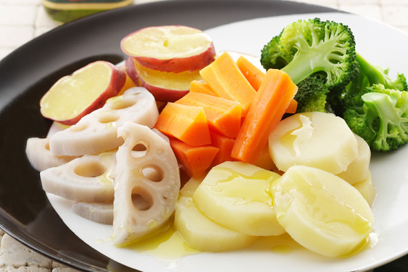 蒸し野菜のシンプルホットサラダ